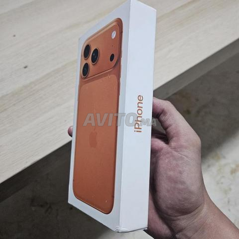 iPhone 17 Pro Max Sim physique neuf scellé - 2