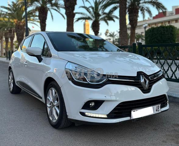 رينو كليو 4 ليمتد – ديزل – 2021