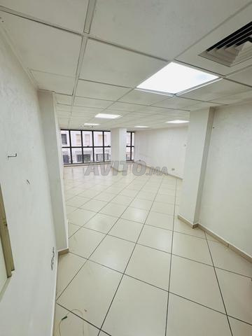 مكتب عصري 47م² للإيجار - نجما (الطابق الأول)