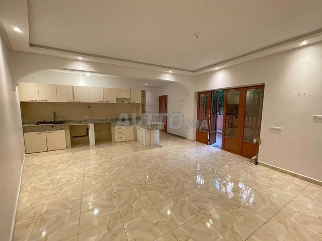 طابق أرضي في فيلا فارغة للإيجار في جليز - 2