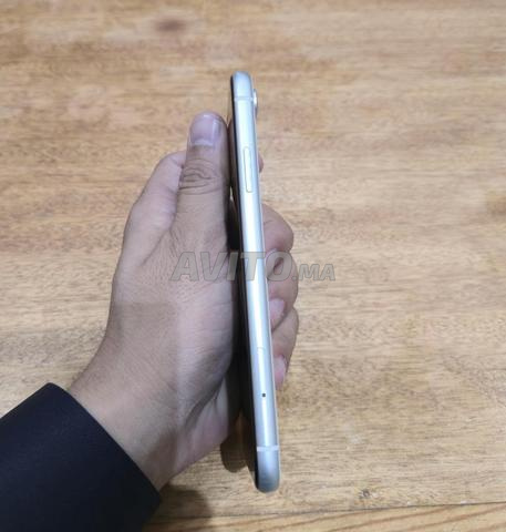 iPhone XR 64GB – Comme neuf, propre