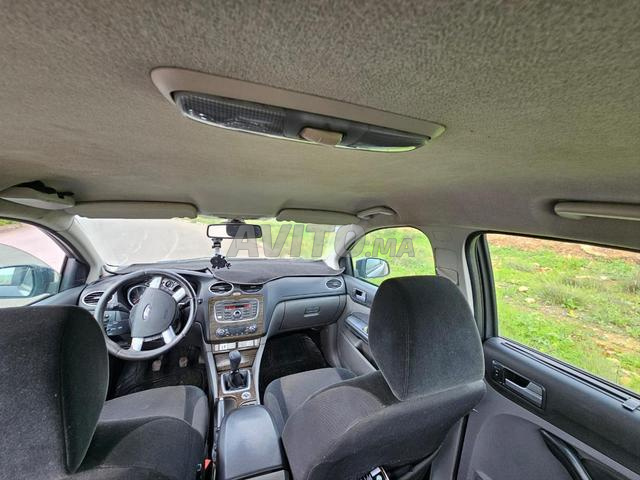 Ford Focus Ghia 2010 - 2