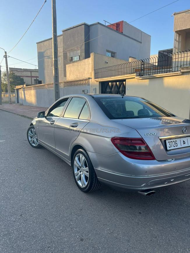 Mercedes-Benz 220 Diesel Automatique 2010 à Rabat