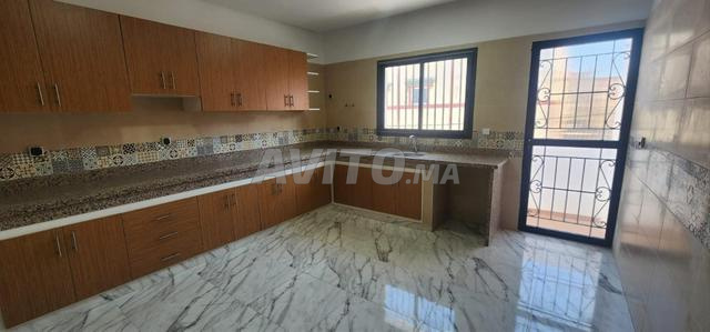 مستودع / مكتب / محل للبيع في سلا - 2