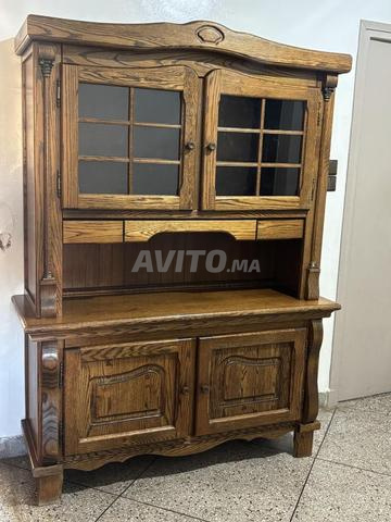 خزانة عرض خشبية صلبة