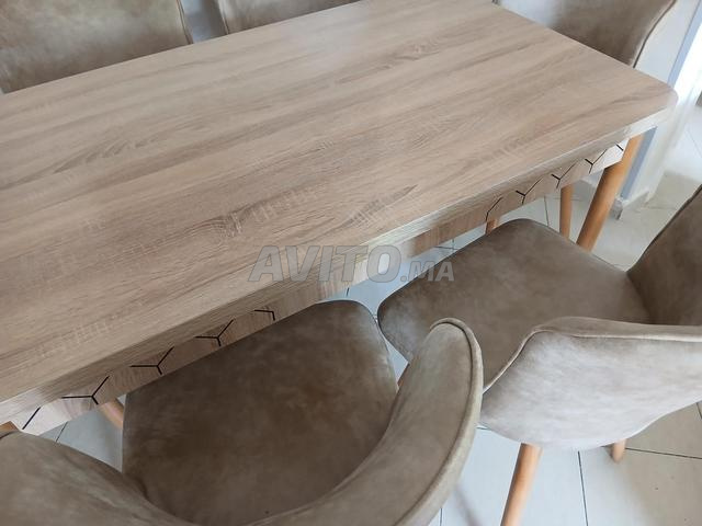 طاولة طعام راقية بـ 6 كراسي - 2