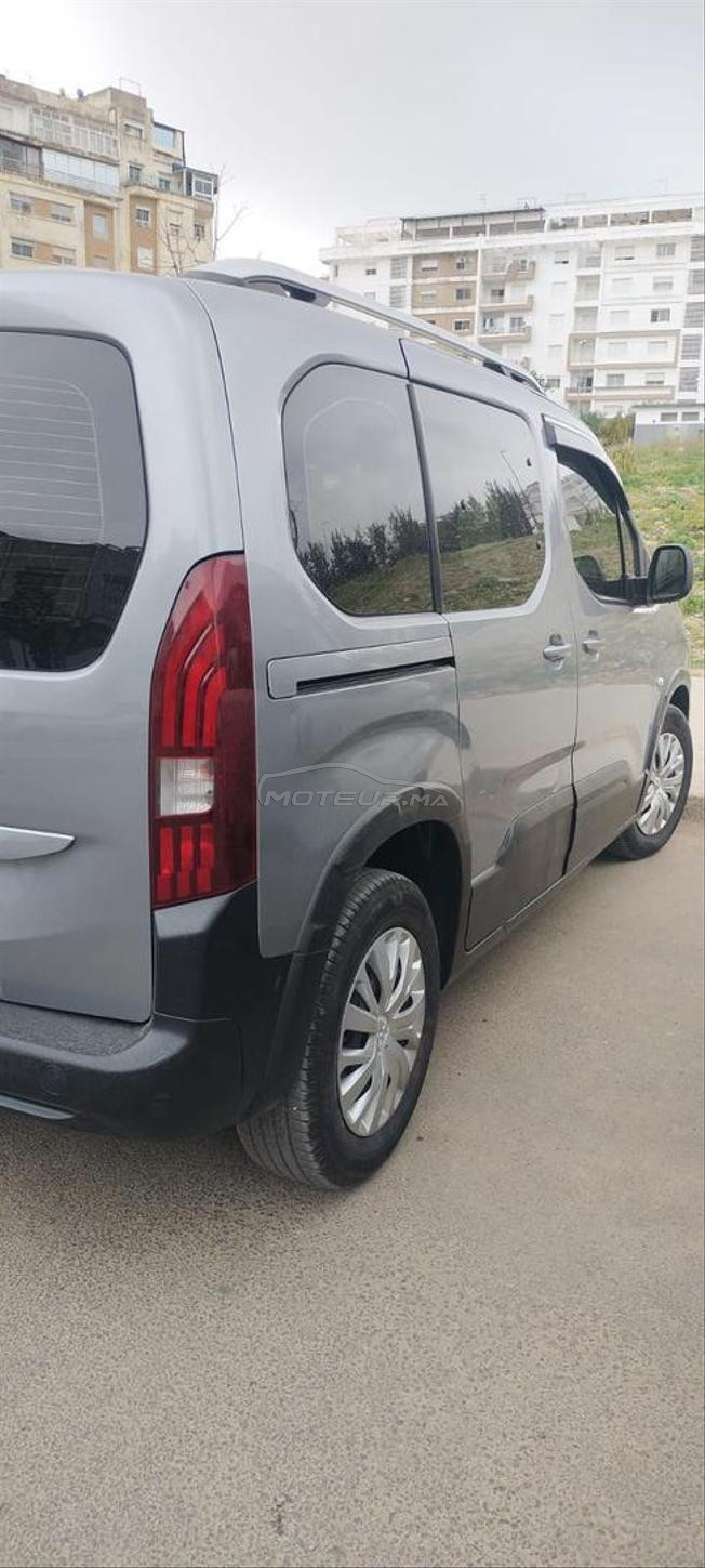 Peugeot Rifter Diesel Manuelle 2022 à Tanger