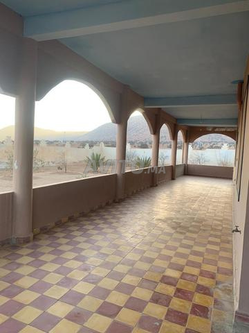 فيلا رياض للسكن العائلي المريح أو الاستثمار