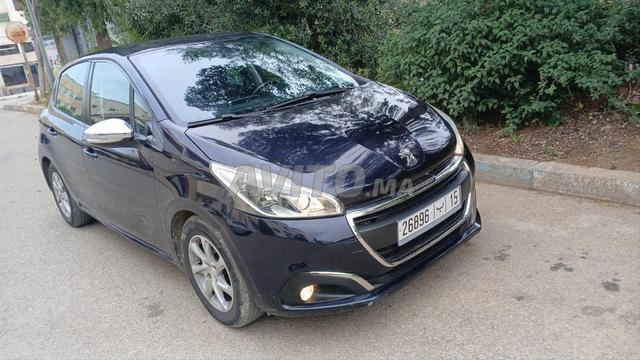 Peugeot-208 - 2