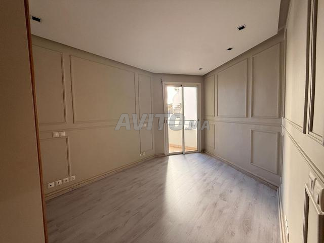 للإيجار شقة رائعة 3 غرف نوم فارغة في راسين - 2