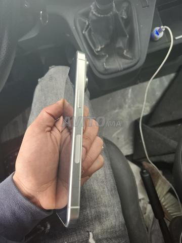 هاتف نقي حتى مشكل بطارية - 2