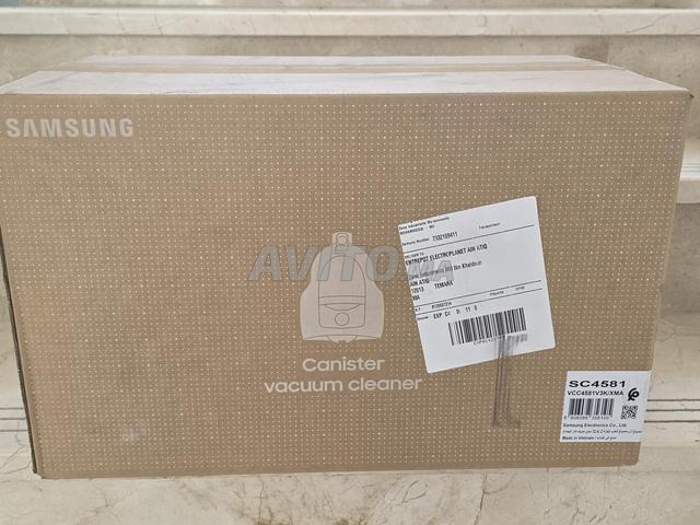 Aspirateur Samsung neuf réf sc4581