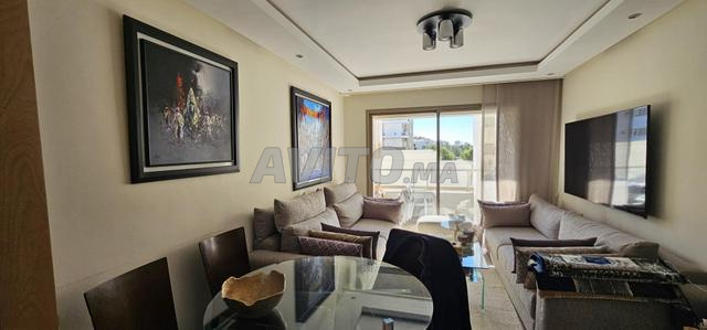 Coquet Appartement moderne et lumineux à Mabella