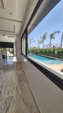 Prestigieuse villa isolée à vendre El Menzeh