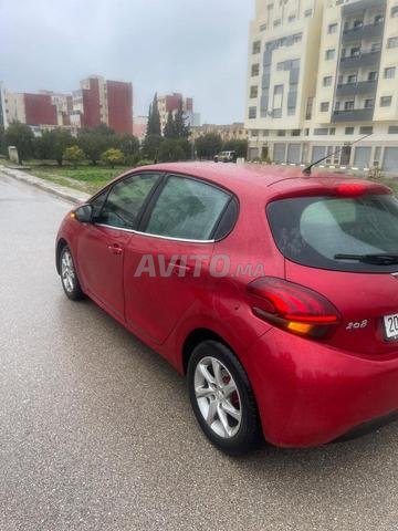 208 diesel modèle 2018 full options, prix négociable