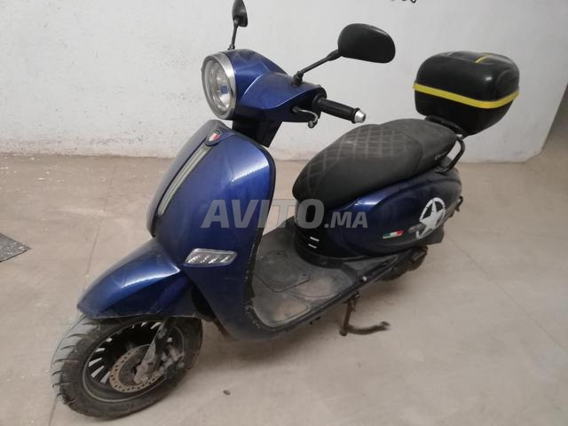 Machine à cappuccino fermée 4500 dhs - 2