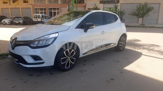 Clio 4 l'antenne - 2