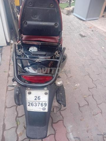 سكوتر كيمكو شغال جيداً، المحرك أصلي وهادئ - 2