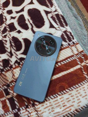 ZTE 256Go 14 RAM 1150DH comme neuf