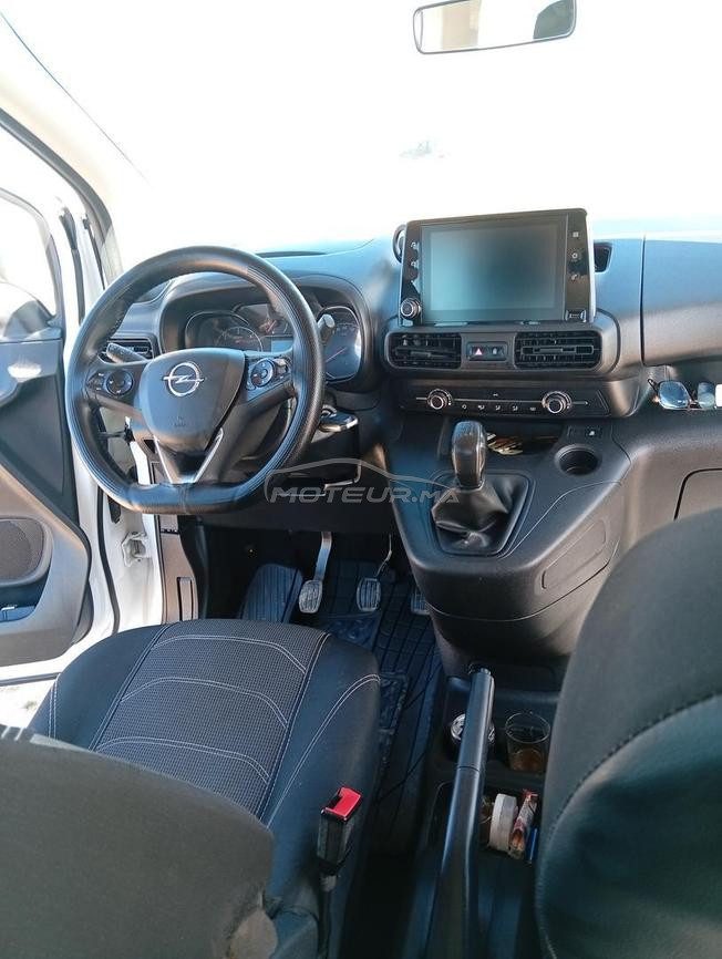 سيارة باقية نقية اليد الاولى 0679820500