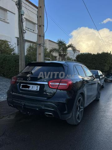 Mercedes-Benz GLA 220