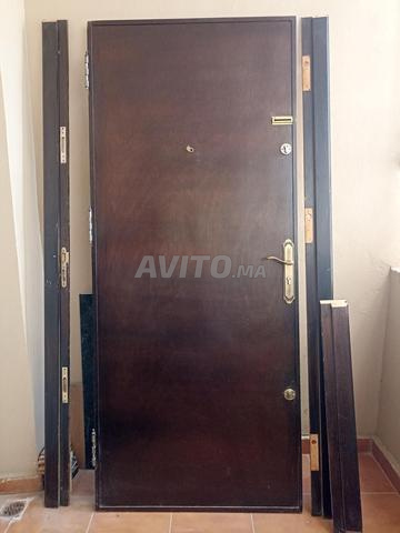 Porte d'entrée pour appartement - 2