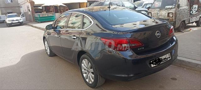 أوبل أسترا ديزل يدوية 2013 في أصيلة - 2