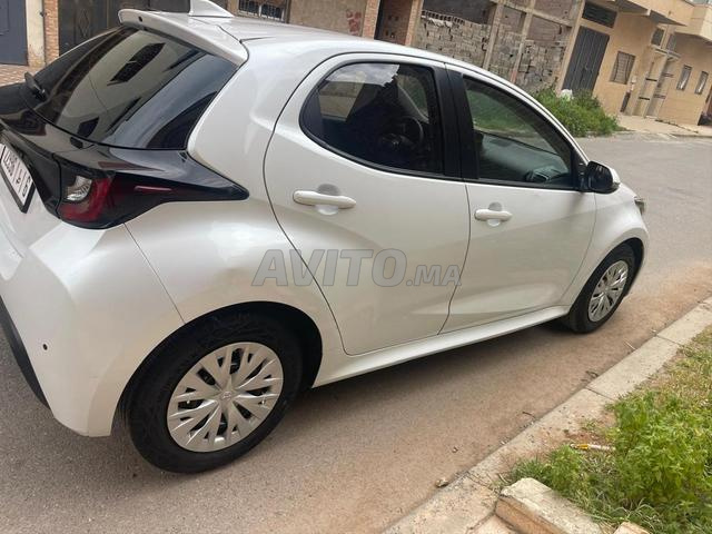 تويوتا ياريس بنزين، المالك الأول