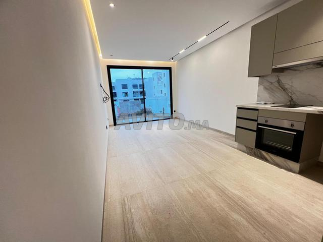 À louer Neuf Studio vide à Oasis vue dégagée - 2