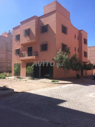 دار تجارية للبيع بحي المسار - 2