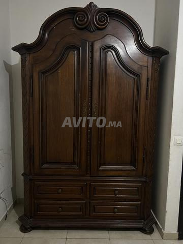 خزانة خشبية صلبة – أنيقة وكبيرة - 2