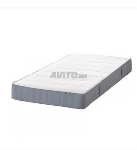 Cadre de lit 90x200 matelas et sommier - 2