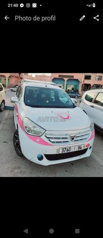 Dacia Lodgy, encore propre, pleine de monde
