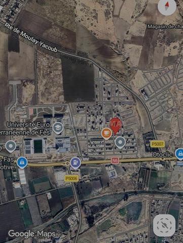 بقعة تجارية للبيع واجهتين شوكة