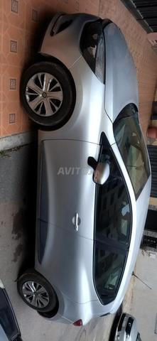 Clio 4 modèle 2019 très bon état - 2