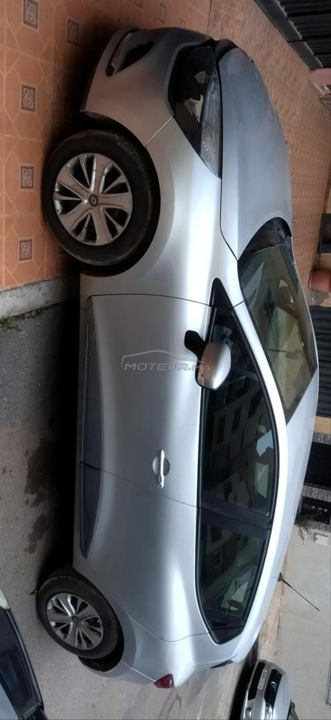 clio 4 modèle 2019 très bon état 