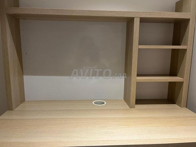 مكتب IKEA MICKE – بحالة جيدة جداً - 2