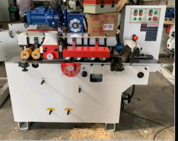 Machine Manche à Balais