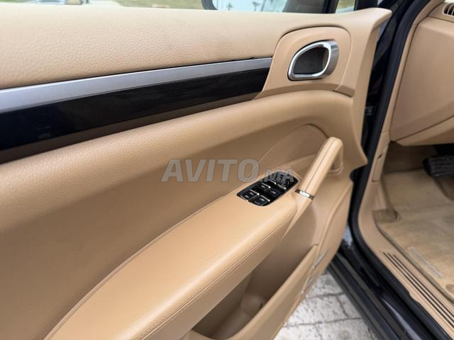 PORSCHE CAYENNE 2011 importer - 2
