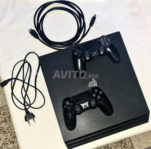 PS4 PRO FLASH 9.00 Manettes 2 CD 2800 Dh - 2