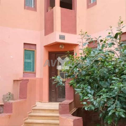 183510-بيع شقة بمراكش حي الشرف بمساحة 122 م² - 2