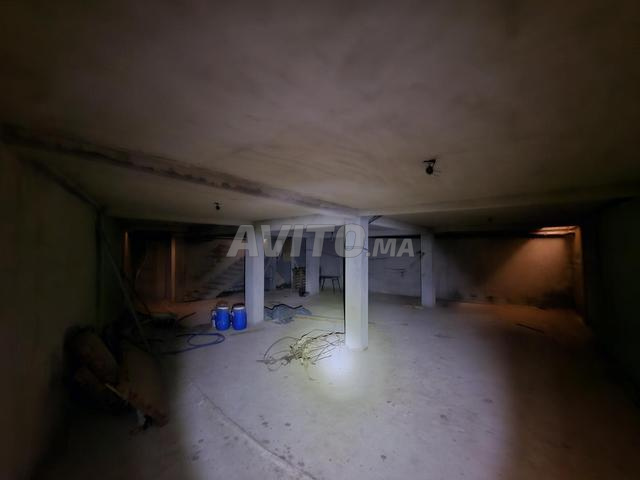 محل وقبو، واجهتان، الكروش - 2