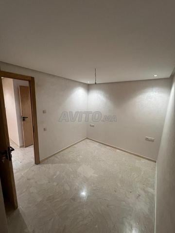 شقة رائعة فارغة للإيجار في الشرف - 2