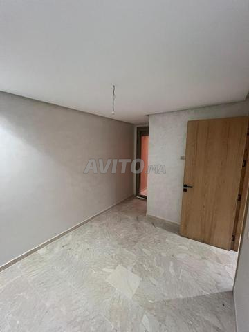 Magnifique appartement vide à louer à Charaf - image 3