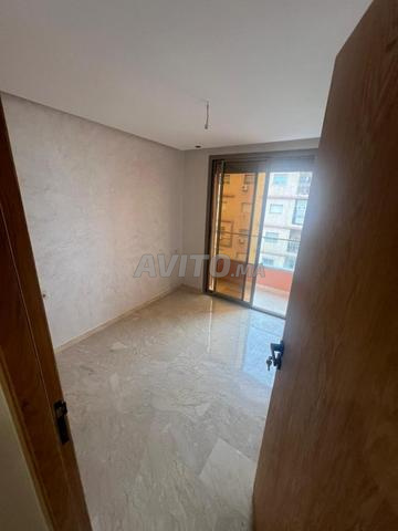 Magnifique appartement vide à louer à Charaf - image 5