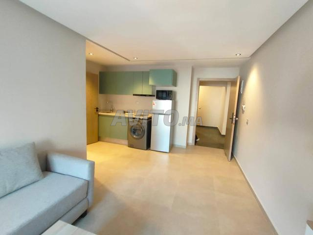 استوديو مفروش للفتيات وسط المدينة - 2