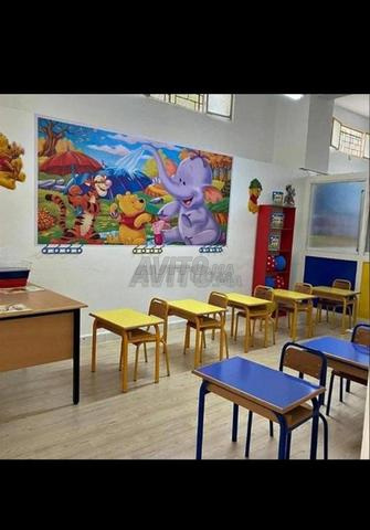 table scolaire individuelle/vestiaire/bureau