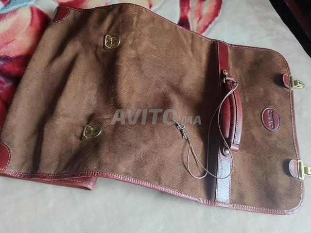 حقيبة سفر عتيقة - 2