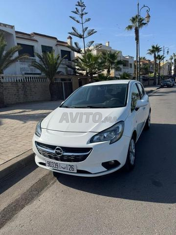 Opel Corsa Essence en très bon état