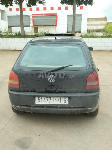 Voiture économique essence, tout fonctionne, pneus neufs